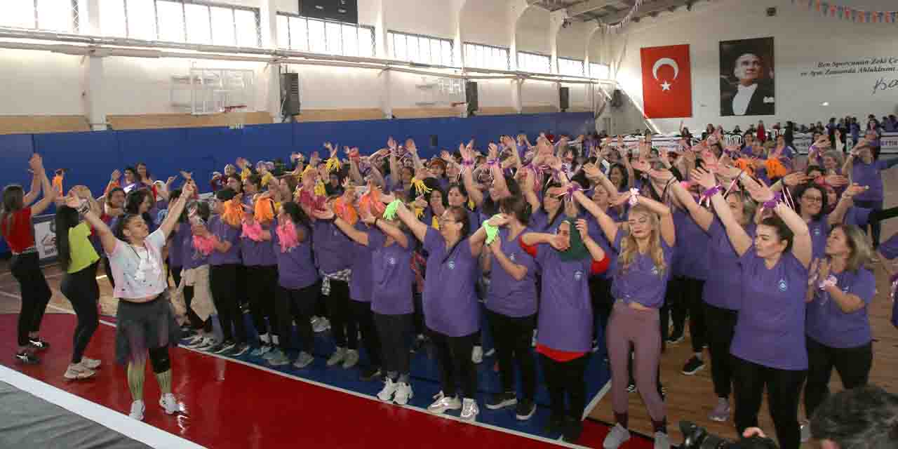 Büyükşehir Belediyesi kadınları spor ve dansla buluşturdu