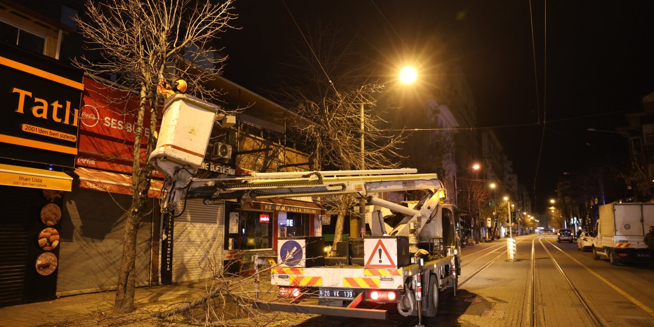 Eskişehir'de tramvay yolunda risk ortadan kalktı