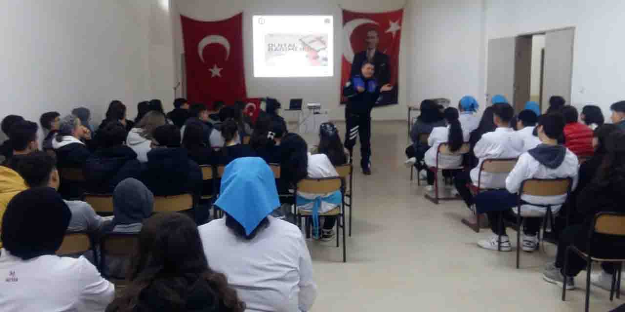 Eskişehir'de polis ekiplerinden öğrencilere eğitim