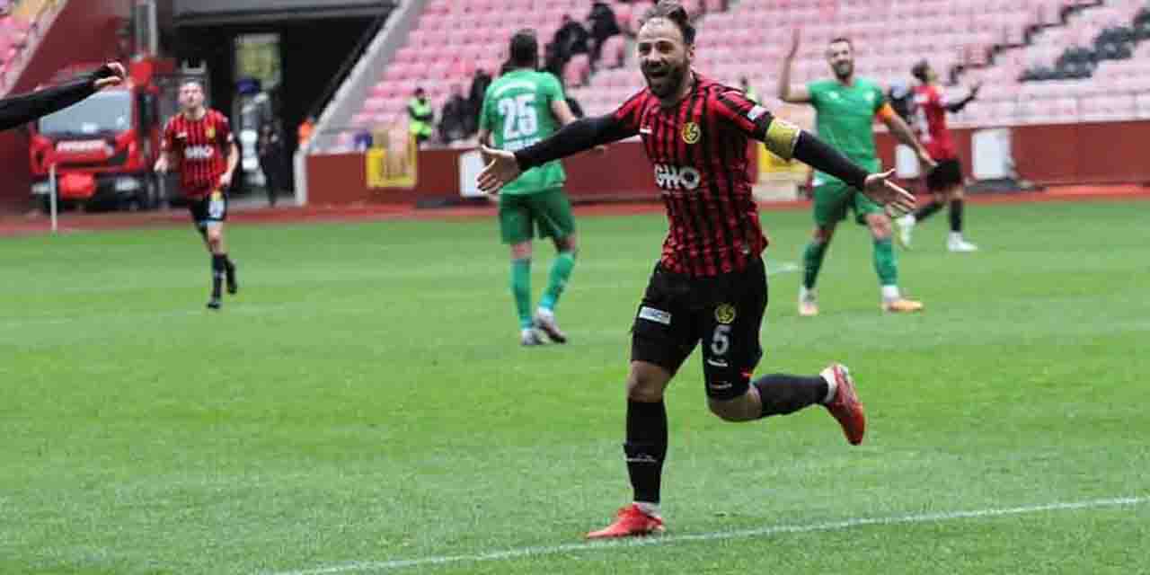 Eskişehirspor'da şok gelişme: Ayrıldı...