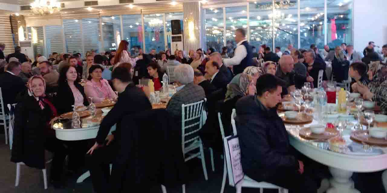 Eskişehir Kızılelma Turan Derneği'nden iftar programı