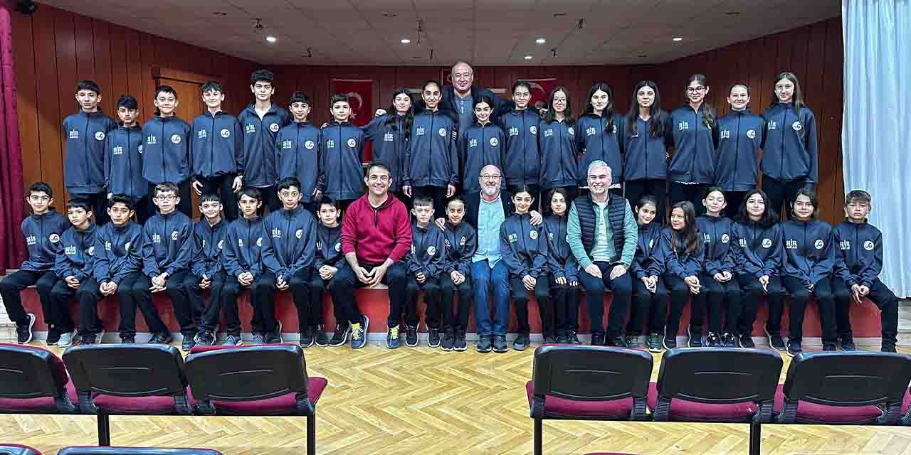 Eskişehir'de şampiyon atletlere destek