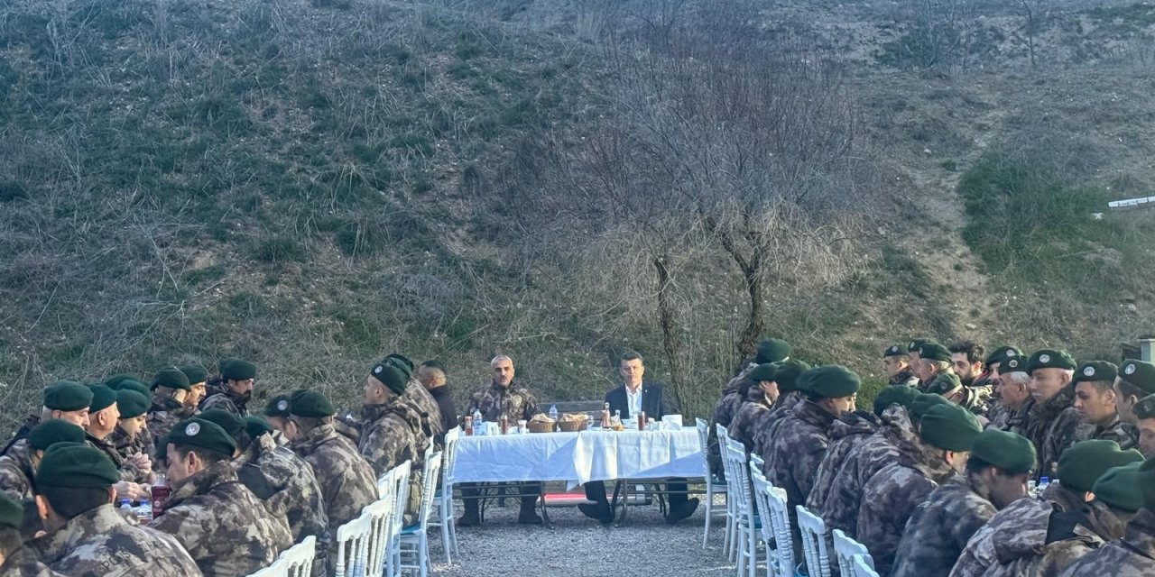 Eskişehir Özel Harekat Şube Müdürlüğü iftar yaptı