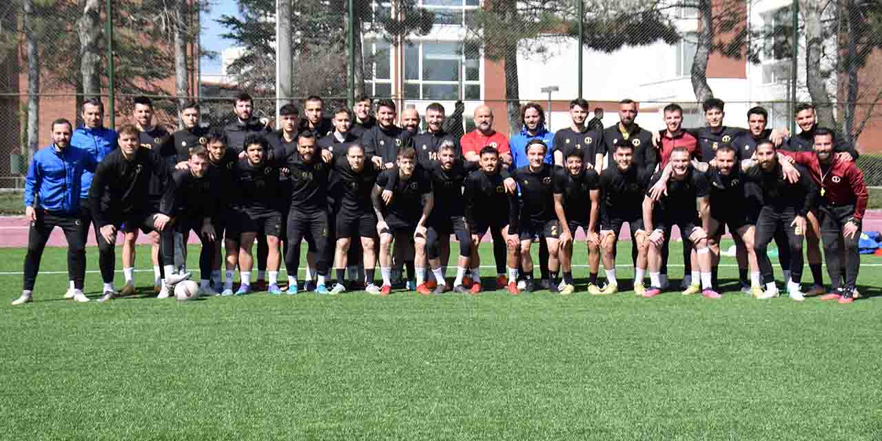 Anadolu Üniversitesi çift kale maç yaptı