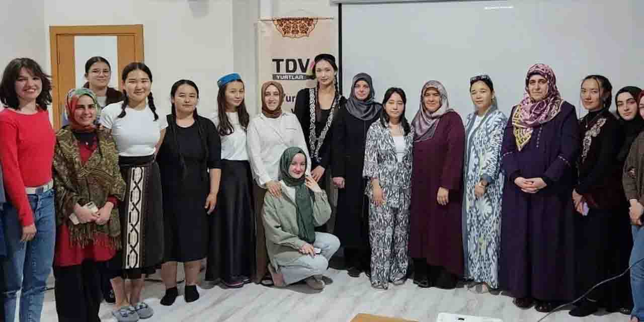 Eskişehir'de yabancı öğrenciler ülkelerini tanıttı
