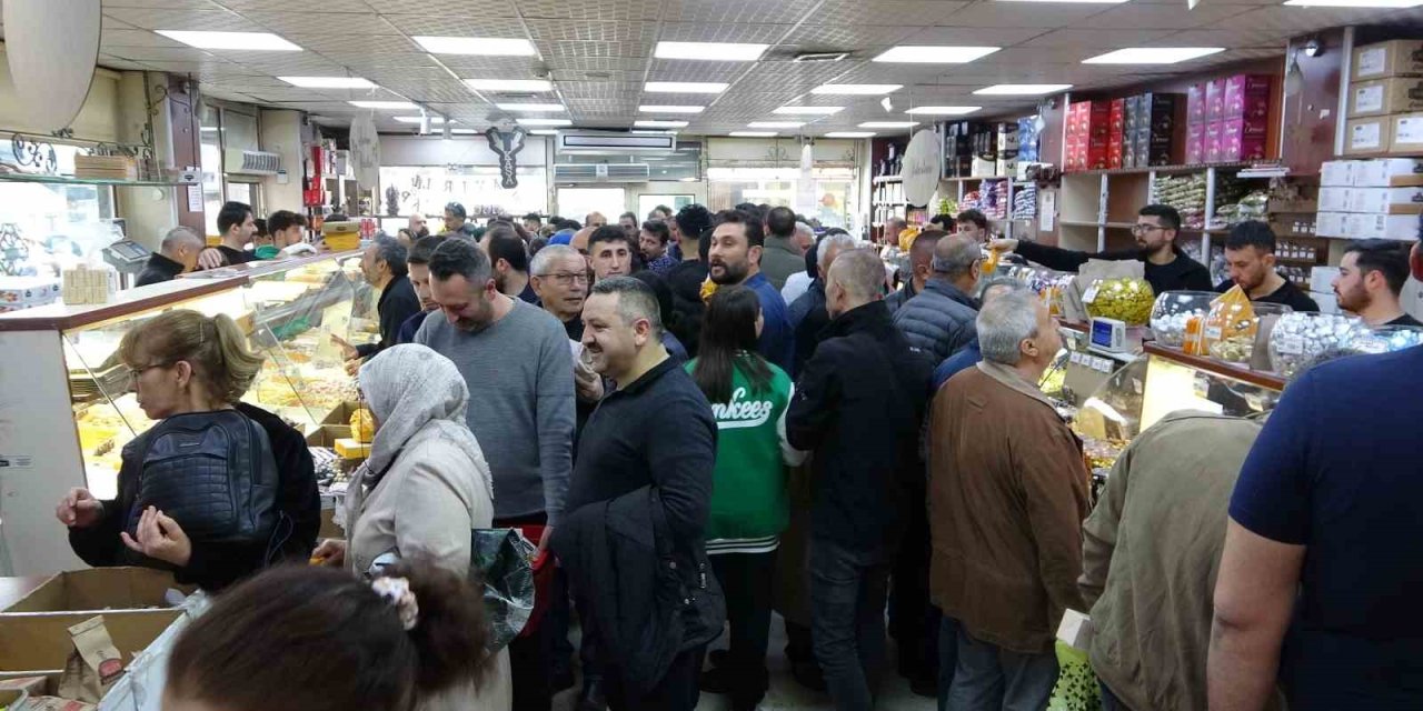 Şekerciler bayram öncesi doldu taştı