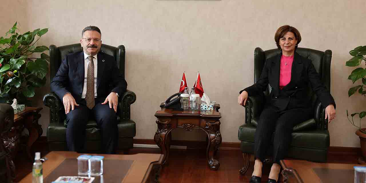 Başkan Ünlüce Eskişehir Valisini ziyaret etti
