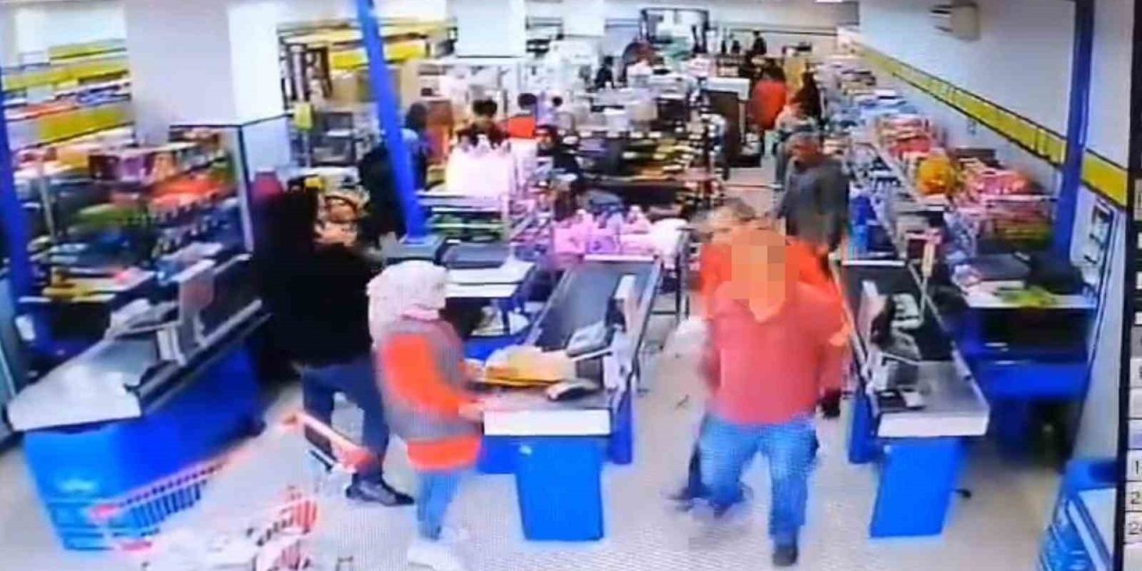 Çorabından çıkardığı bıçakla dehşet saçtı