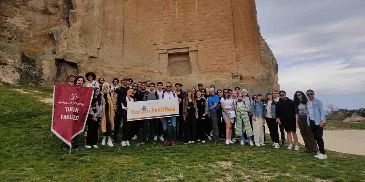 Yazılıkaya'yı ziyaret eden öğrenciler tarihi güzellikleri keşfetti