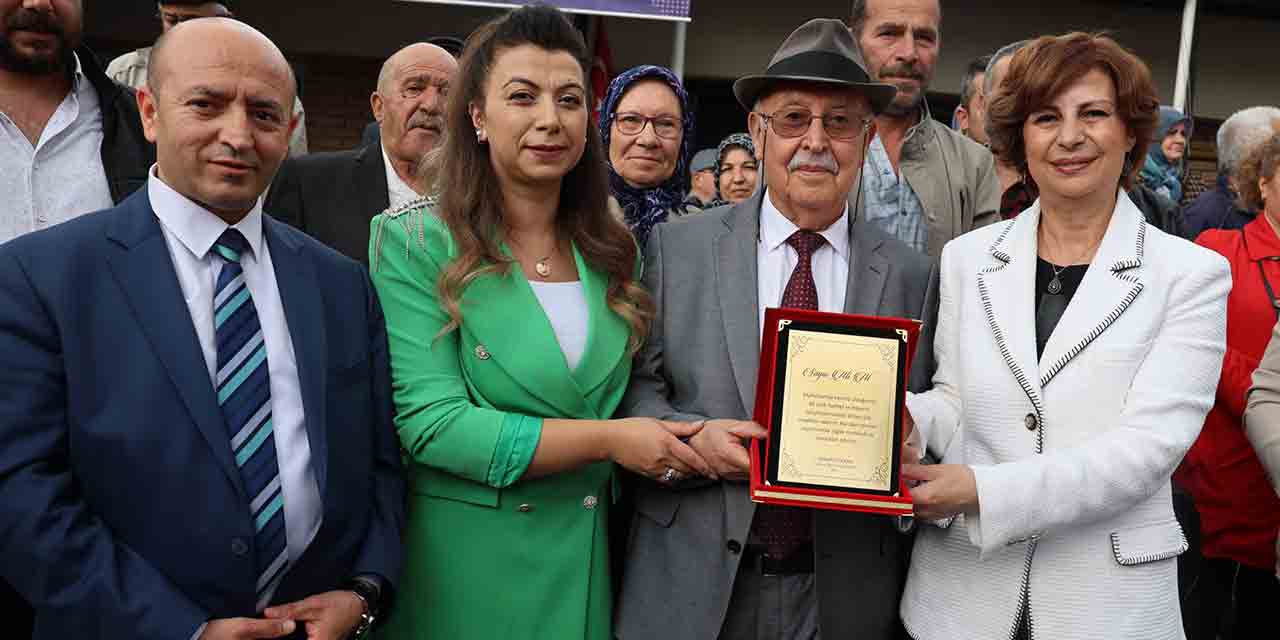 Eskişehir'in 40 yıllık muhtarına vefa töreni düzenlendi