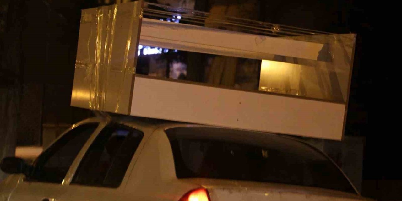 Hem kendini hem trafiği böyle tehlikeye attı!