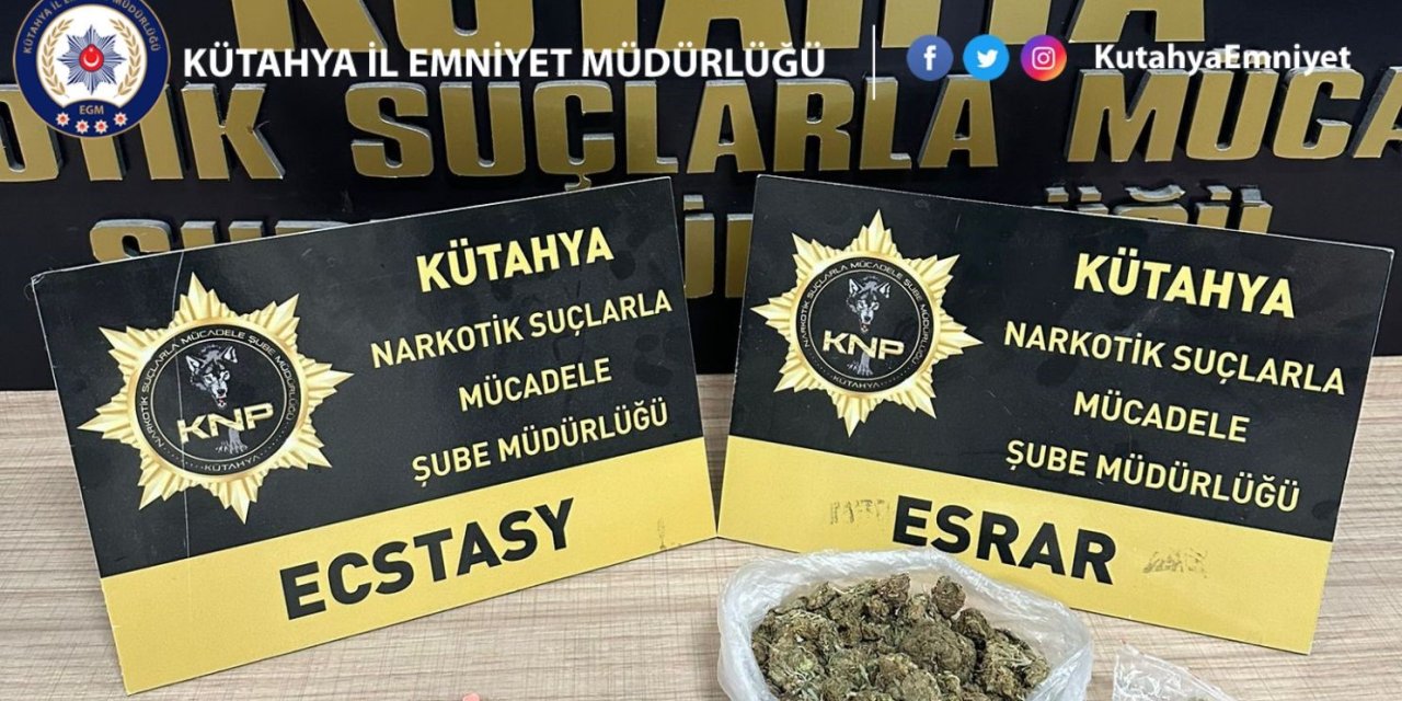 Otobüste seyahat eden yolcunun üzerinden uyuşturucu çıktı