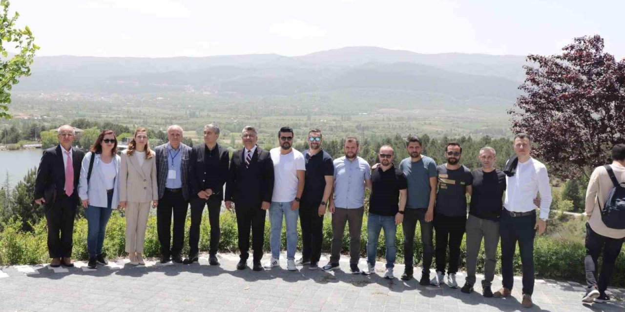 Kütahya Dumlupınar Üniversitesi’nde mezunlar buluşması