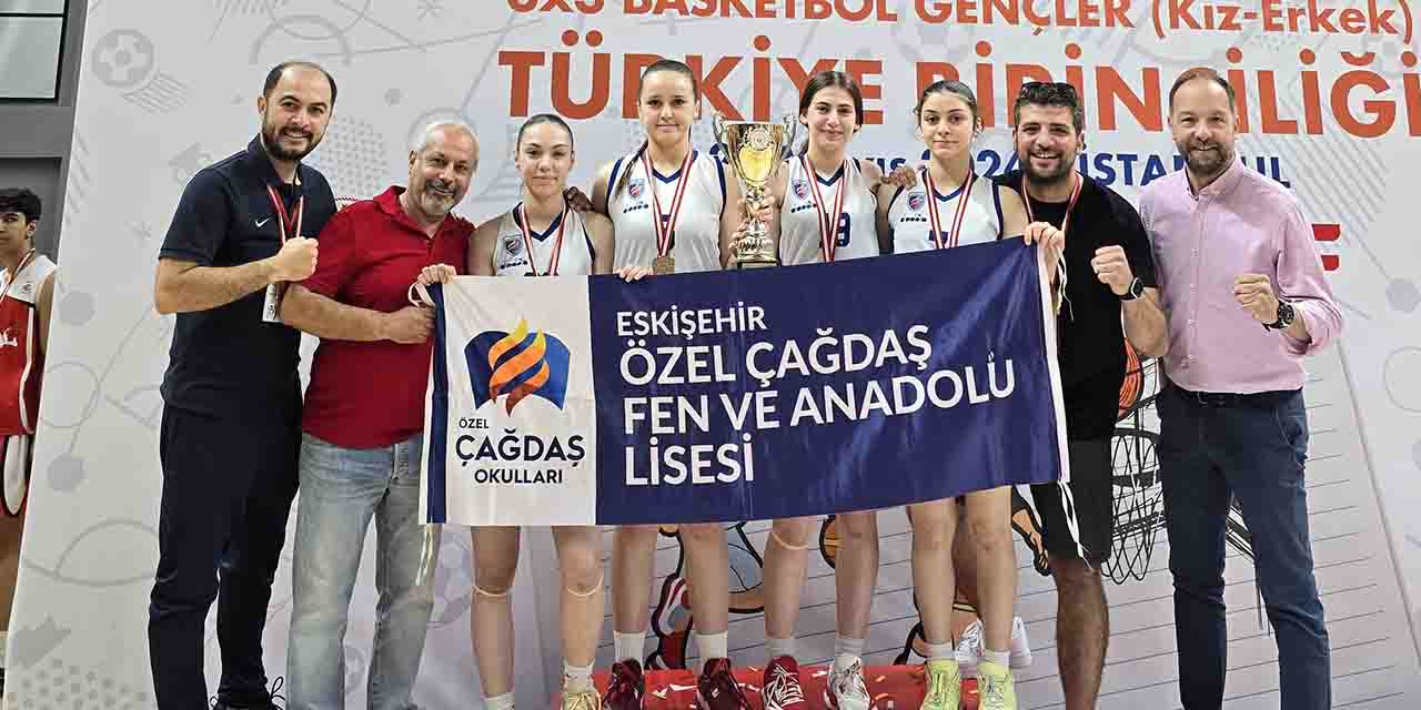 Eskişehir temsilcisi basketbolda Türkiye şampiyonu oldu