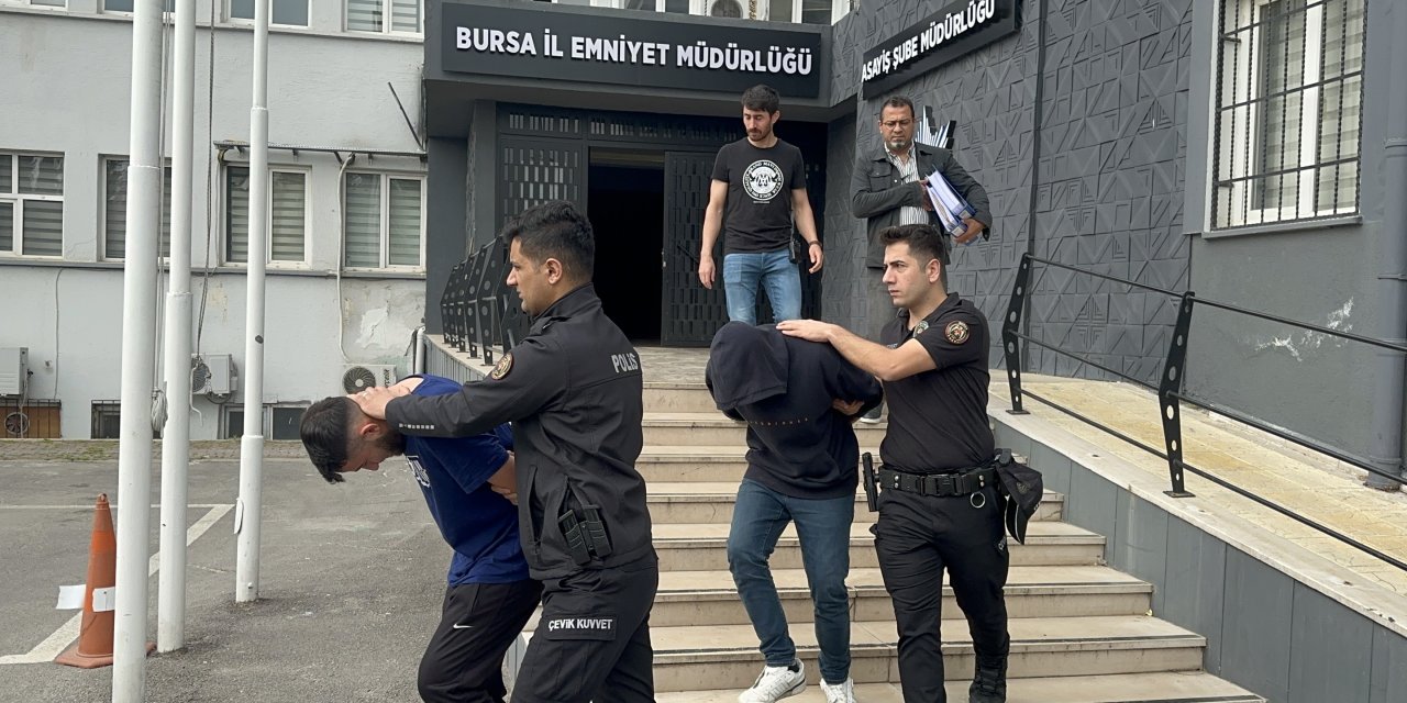 Sahte genç kız profili ile insanları dolandıran çete çökertildi
