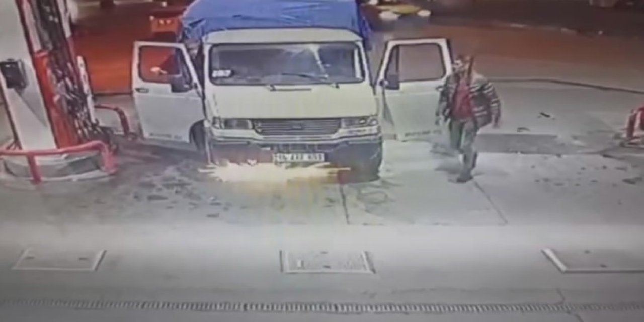 Bursa'da yeni yakıt alan araç alev alev yandı...