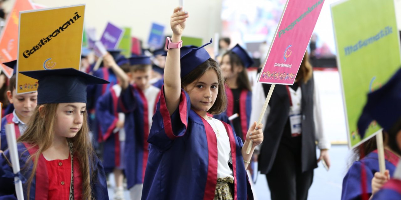 Anadolu Üniversitesi bu yıl Türkiye’de bir ilki gerçekleştirecek!