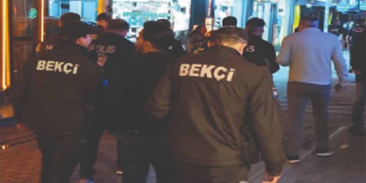 Eskişehir Barlar Sokağı'nda polis denetimleri sürüyor