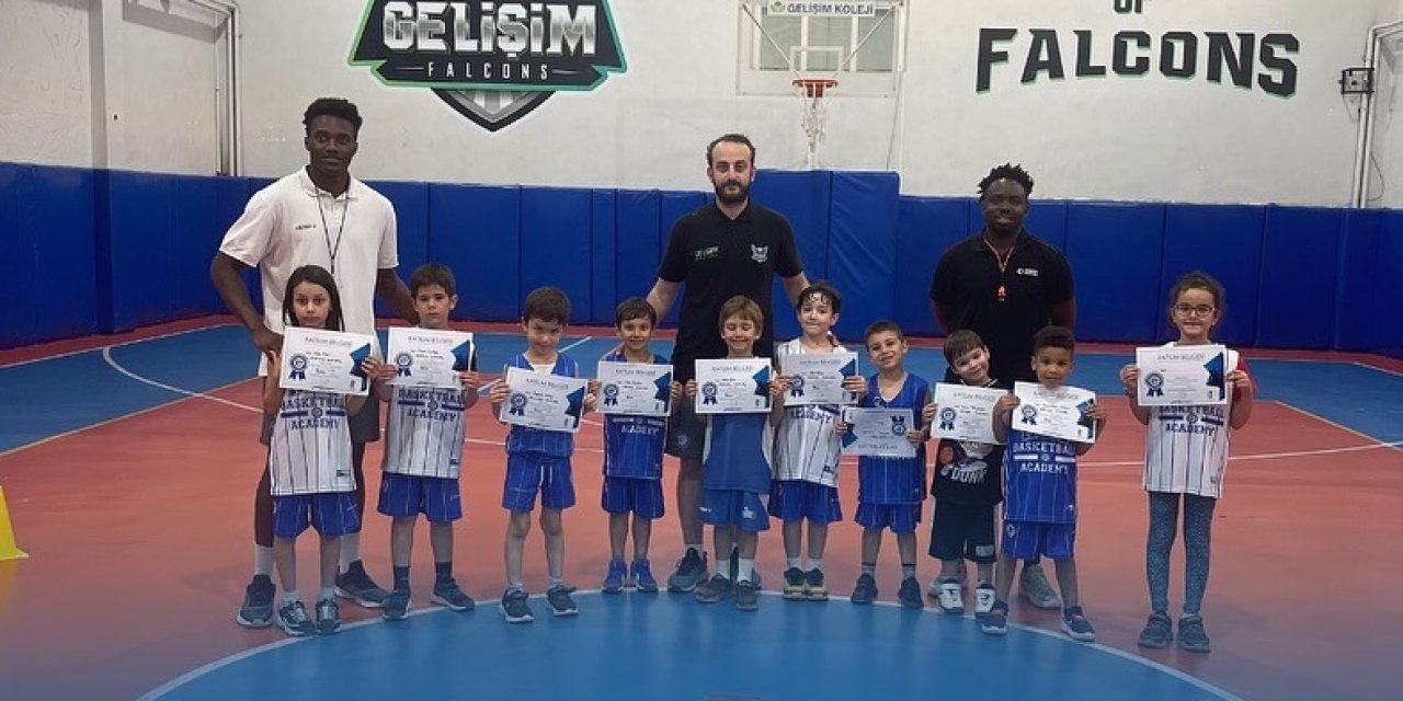 Basketbolda sertifika sevinci