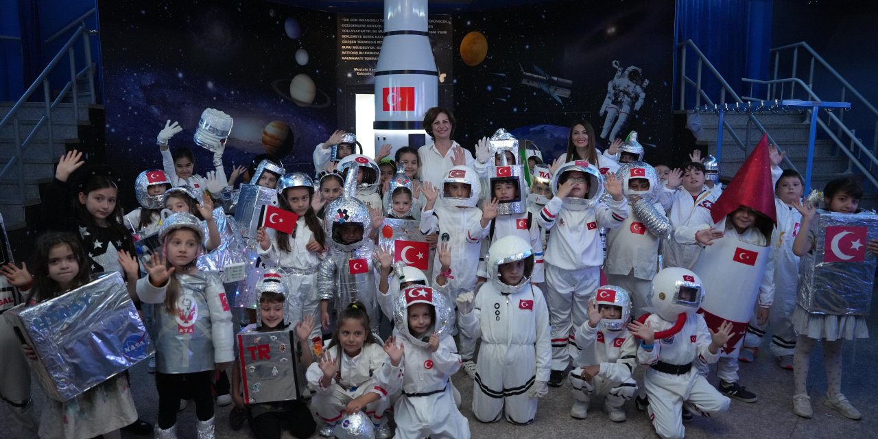 Eskişehir'de minikler kendi astronot kostümlerini tasarladı