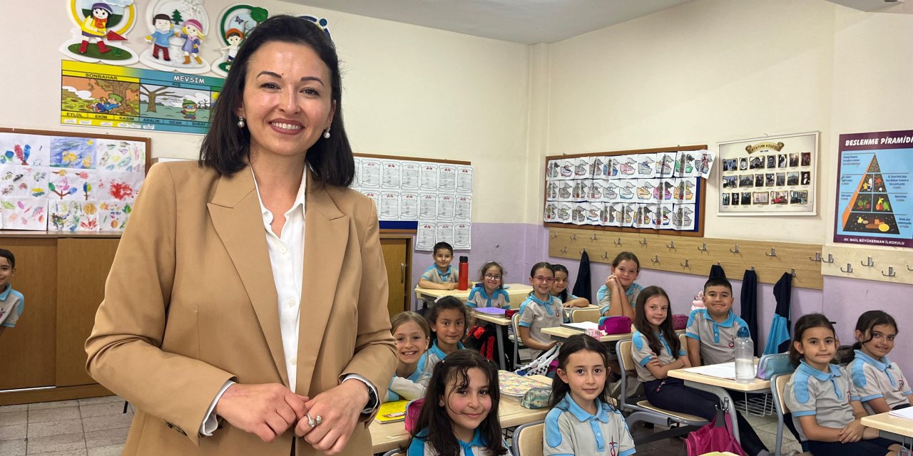 Eskişehir'de öğrenciler Azerbaycan'daki kardeşleri ile mektup arkadaşı oldu