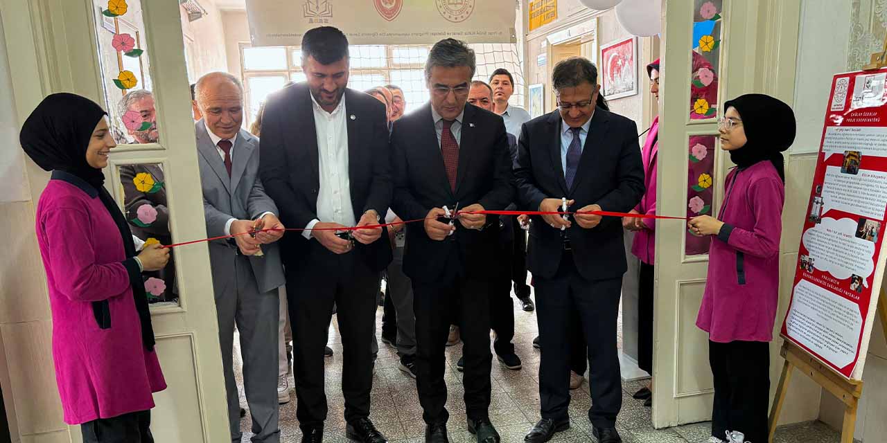 "Üç Boyutlu Karikatürlerim" sergisi açıldı