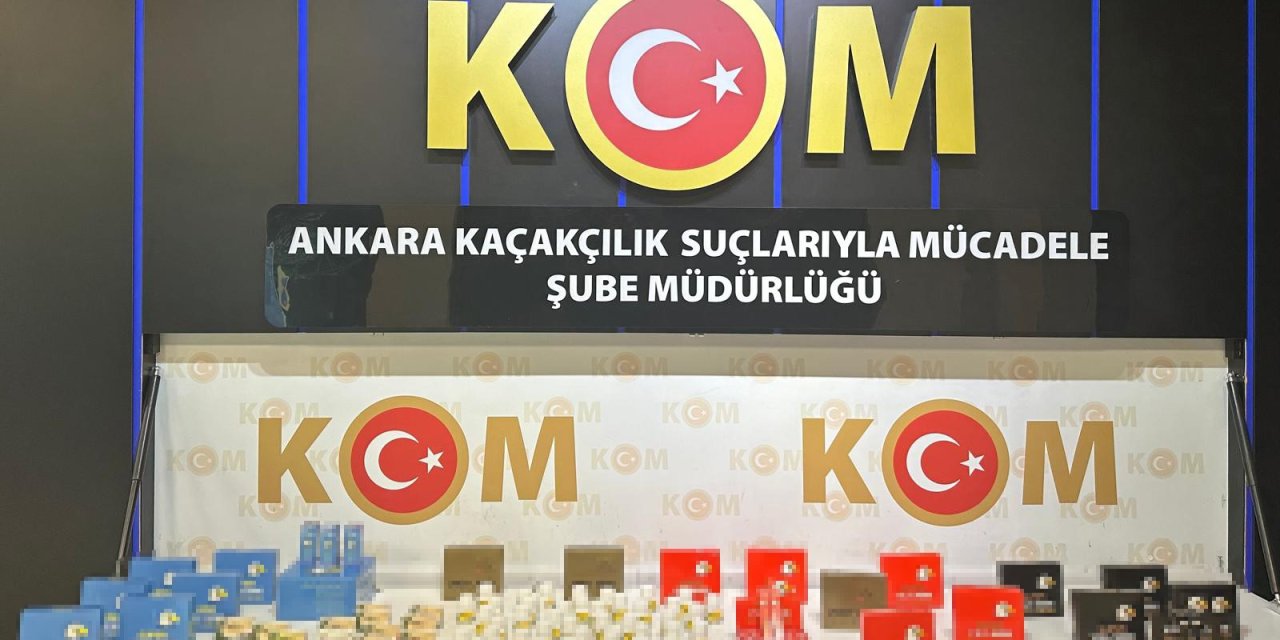 Polisler 3 bin 520 adet sahte cinsel içerikli ürün ele geçirdi