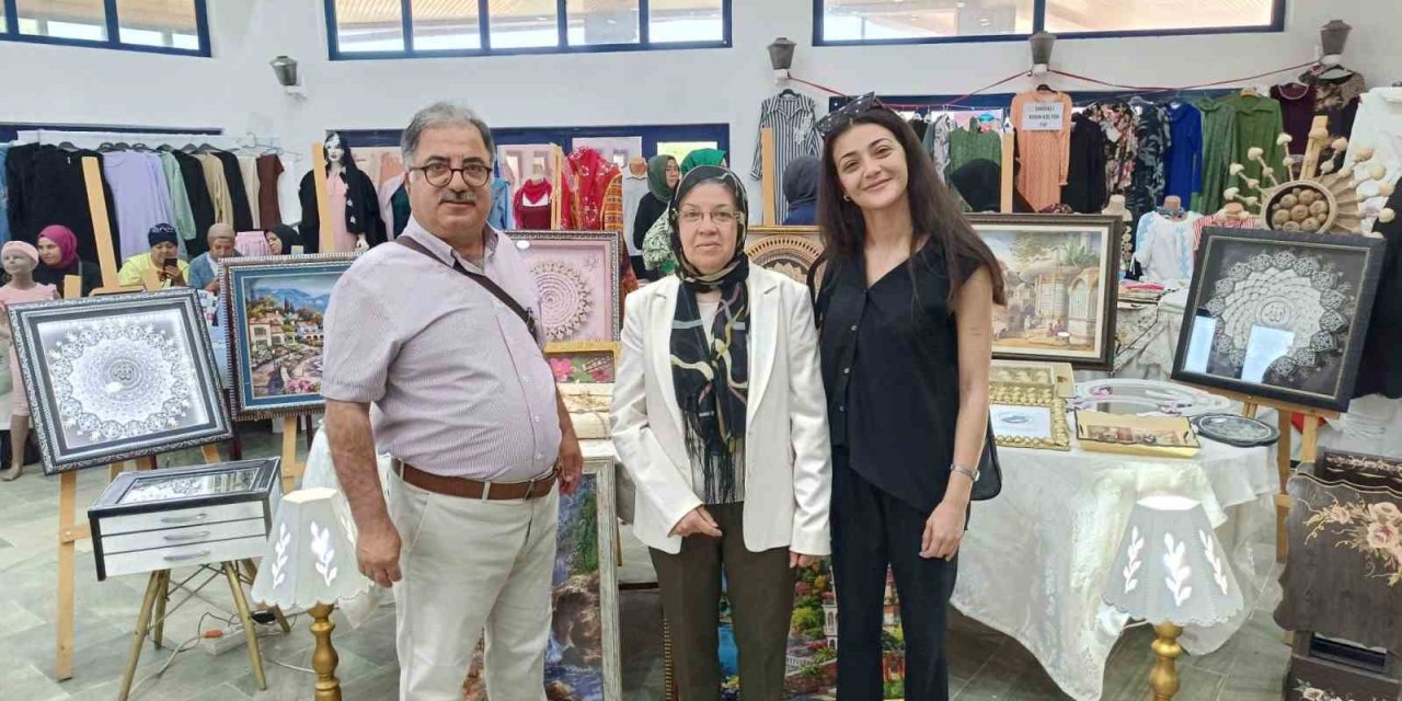 Sandıklı HEM’de yıl sonu sergisi açıldı
