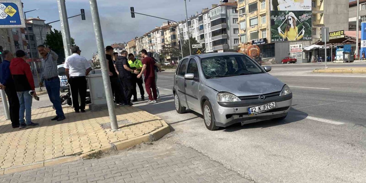 Elektrikli bisiklet ile otomobil çarpıştı: 1 yaralı