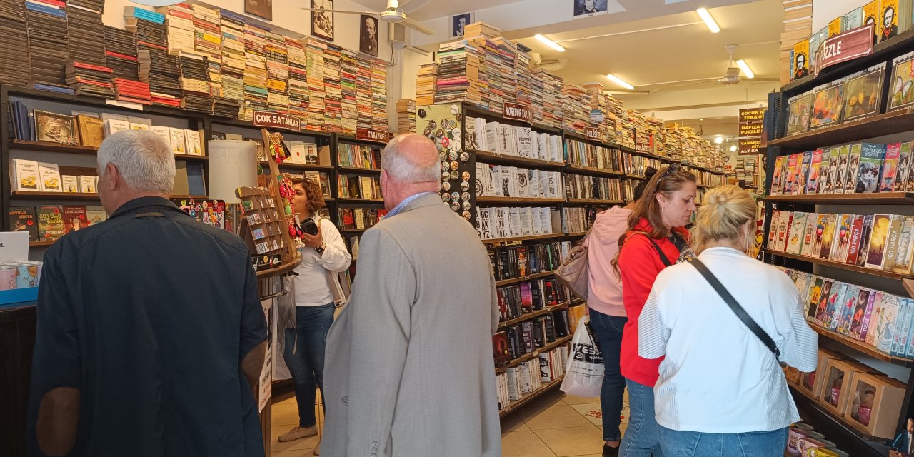 Eskişehir'de yaz tatiline yakın kitap satışları arttı