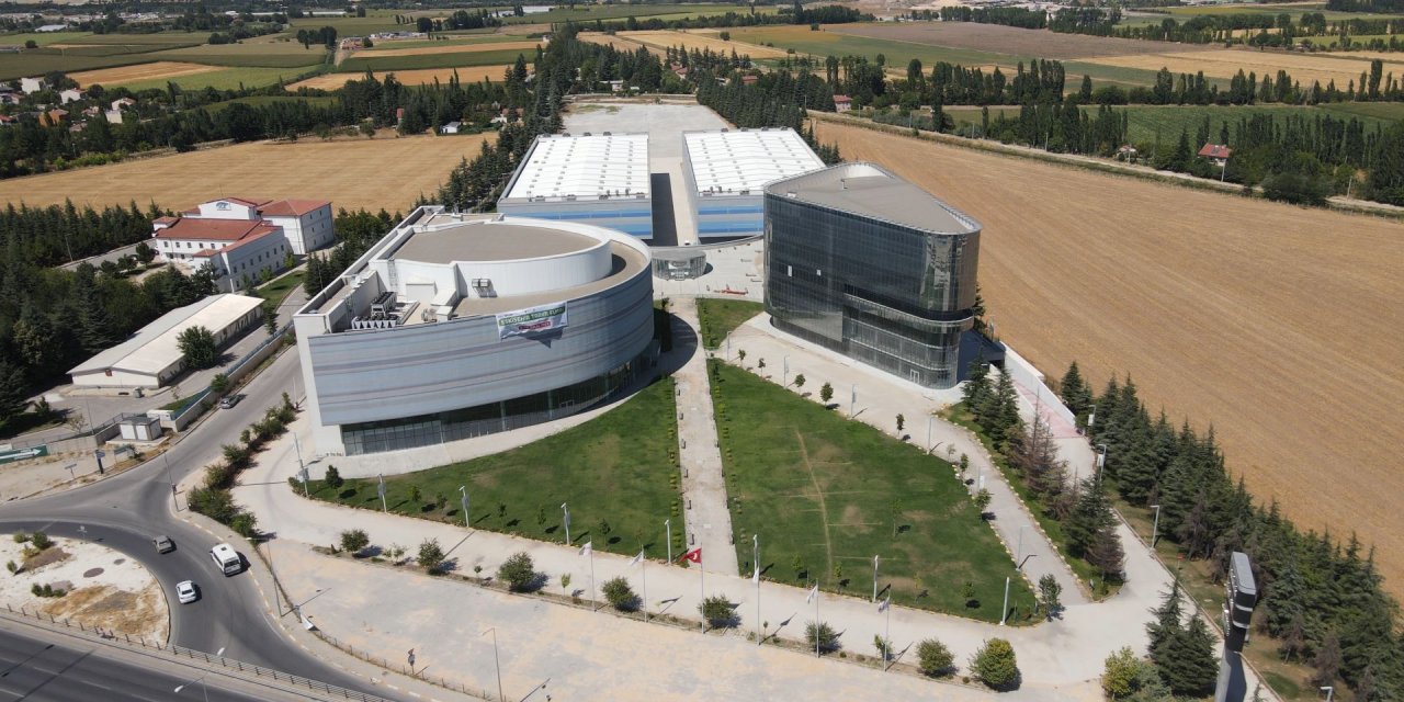 Eskişehir Fuar Kongre Merkezi ziyaretçi akınına uğradı