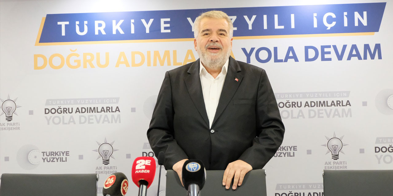 AK Partili ol! Hiçbir şey olamazsan genel sekreter olursun!