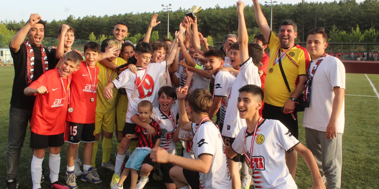 Eskişehirspor şampiyon oldu