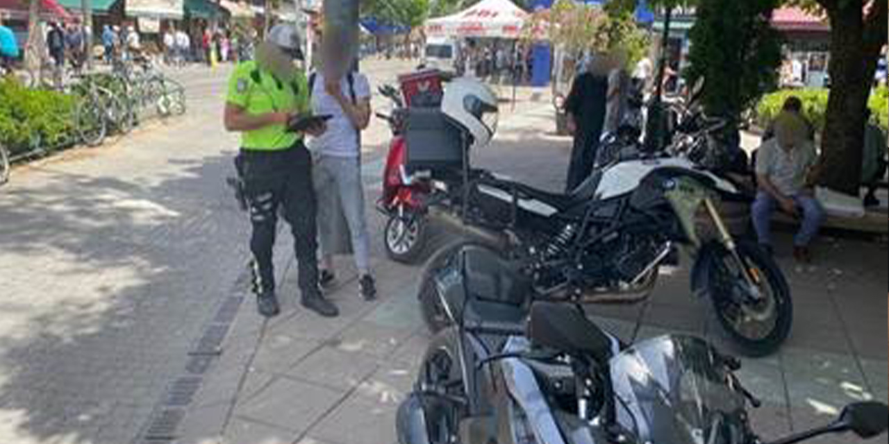 Eskişehir'de yaya bölgelerine giren 43 sürücüye ceza