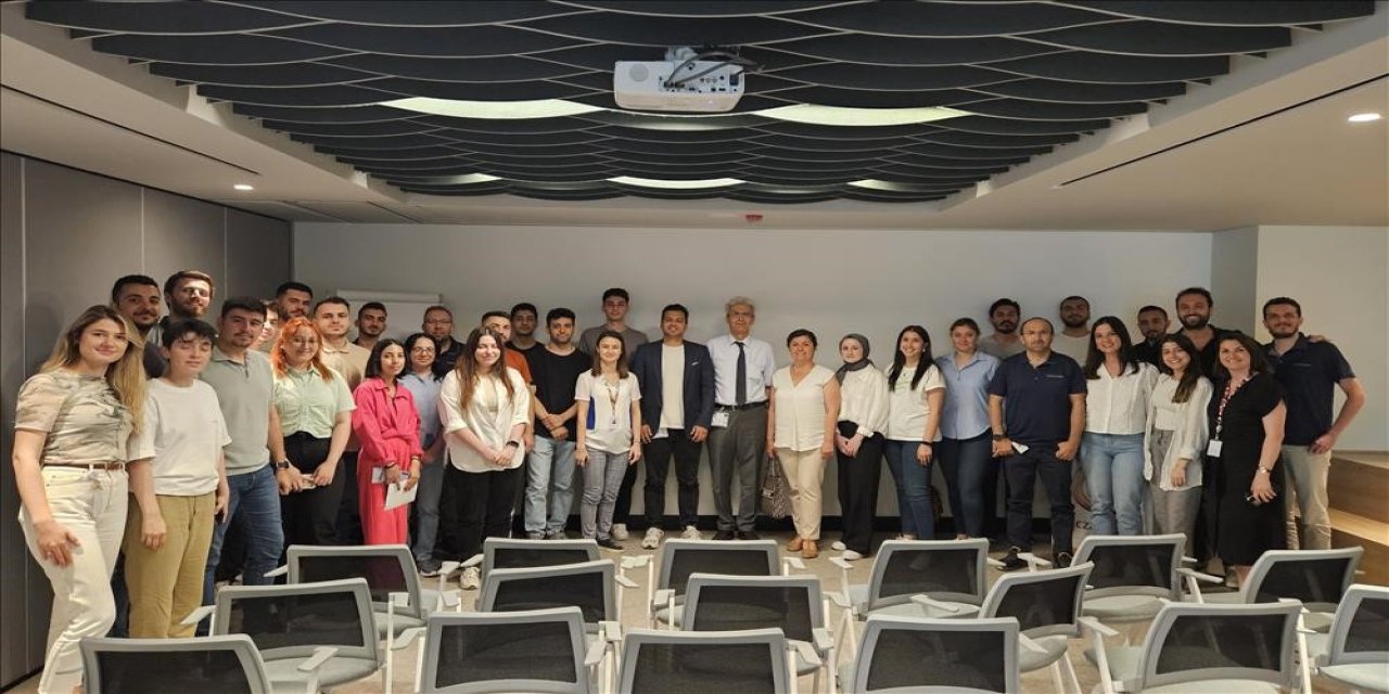 ESTÜ VitrA İşletmede Mesleki Eğitim programının kapanışı yapıldı