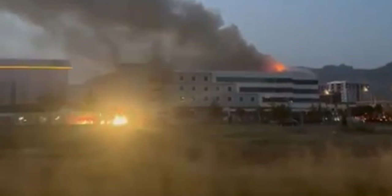 Afyon'da otelde çıkan yangın korkuttu