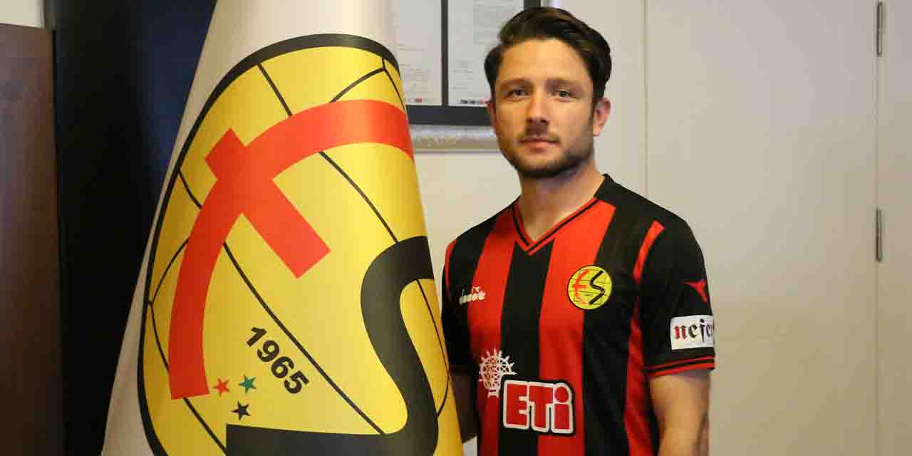 Eskişehirspor'a devre arası gelen oyuncudan örnek hareket