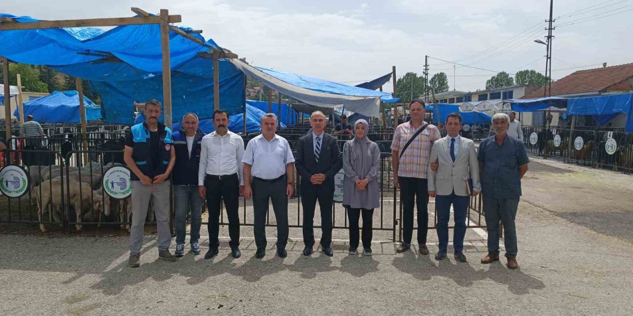 Kurban satış ve kesim yerleri denetlenmeye devam ediyor