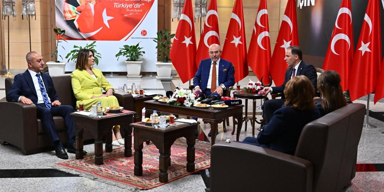 MHP heyetinden CHP'ye bayram ziyareti