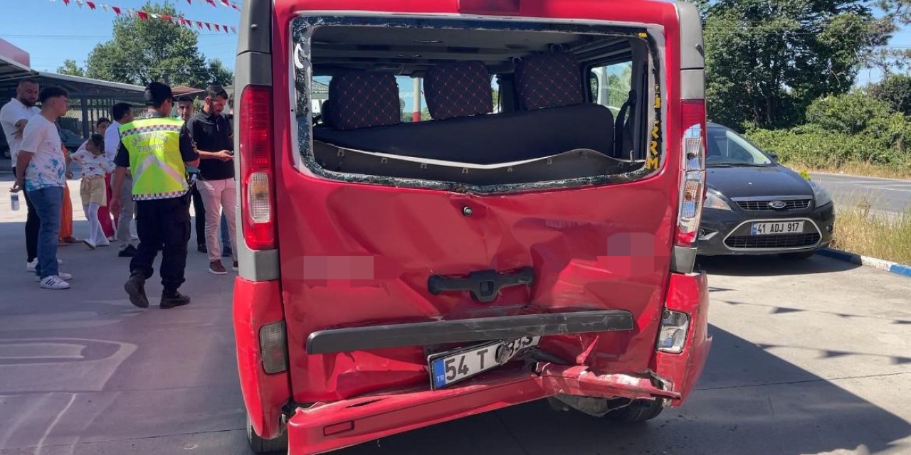 Şehir içi toplu taşıma aracı kaza yaptı: 5 yaralı