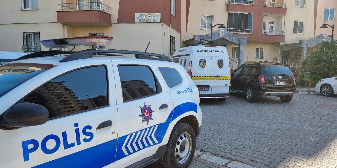 9 yaşındaki çocuk bayramlaşmaya gittiği evin balkonundan düştü