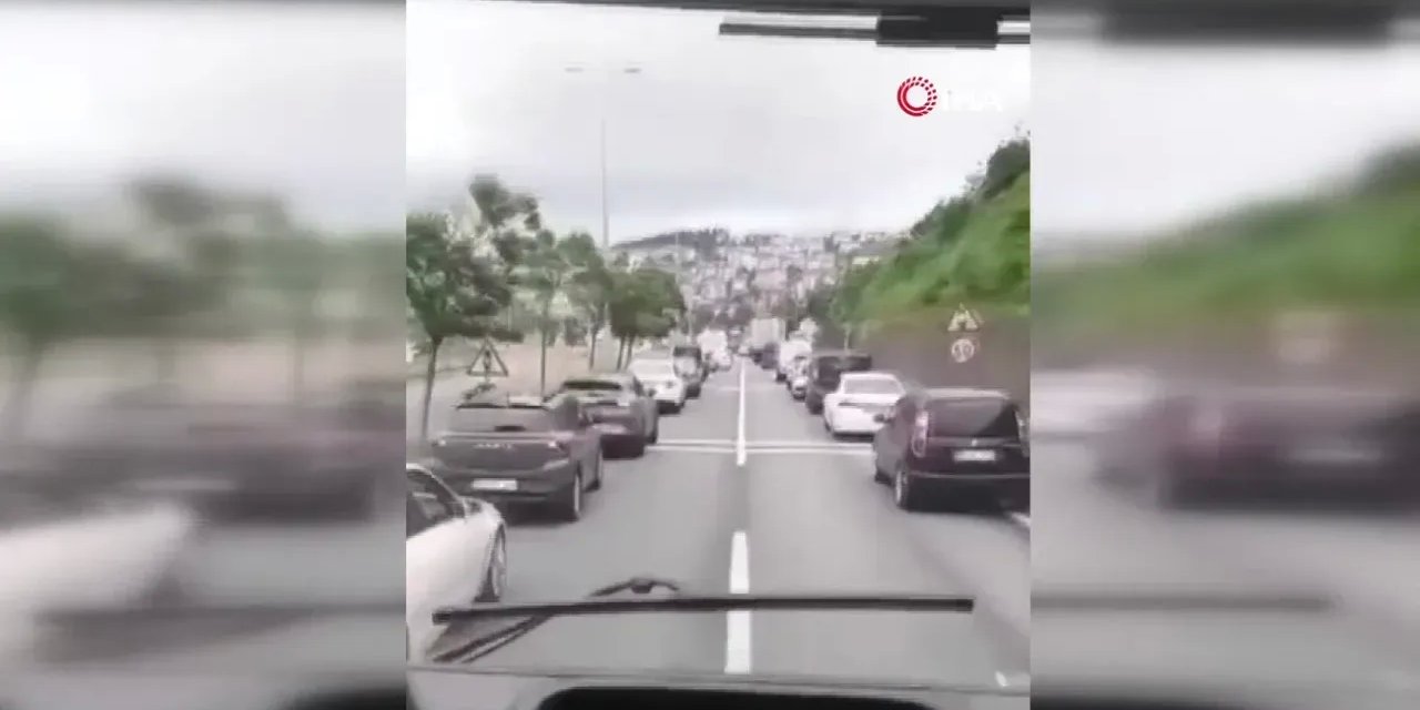 Fermuar yöntemiyle kaza yerine giden itfaiyenin önü böyle açıldı