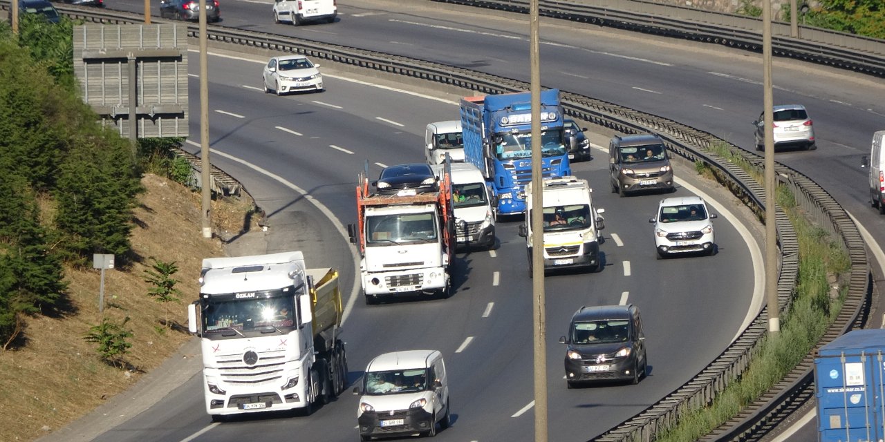 Vatandaşlar Kurban Bayramı tatilinden dönmeye başladı