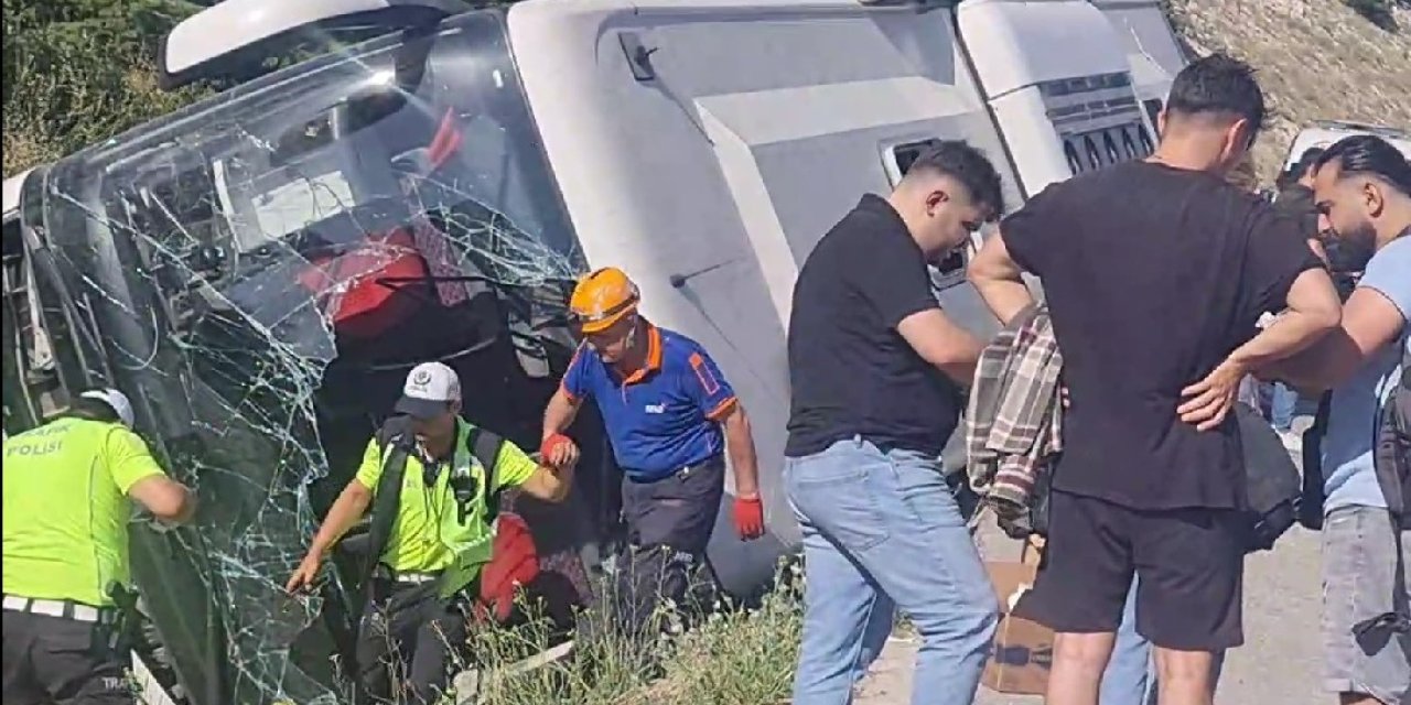 Kütahya-Eskişehir Karayolunda kaza: 3 yaralı