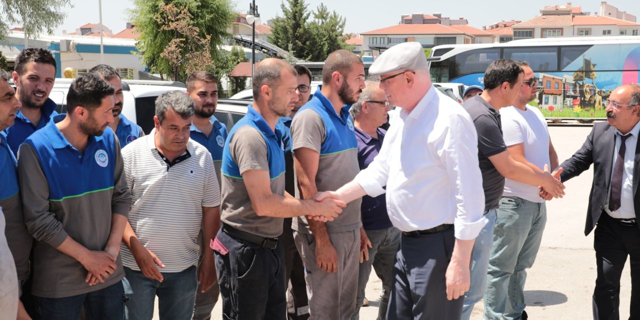 Başkan Kurt Odunpazarı Belediyesi personelleri ile bayramlaştı