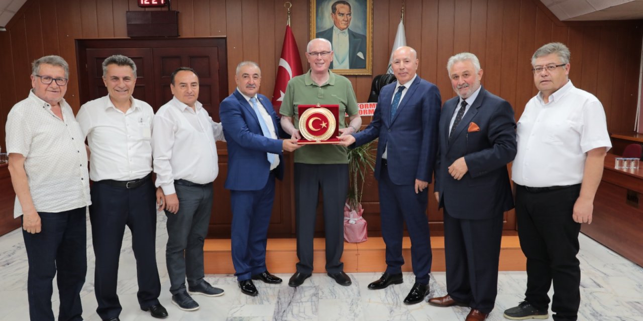 Başkan Kurt'a Emirdağlılar’dan tebrik ziyareti
