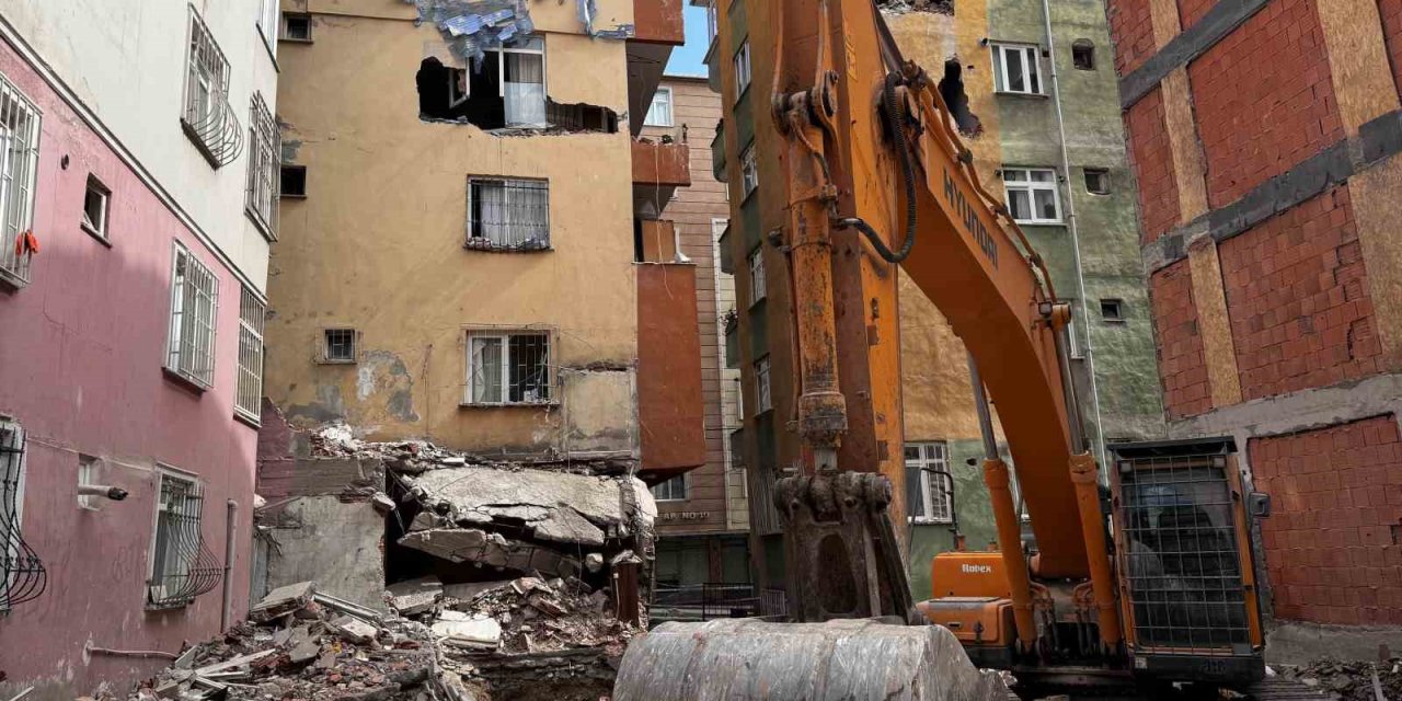Bahçelievler’de çöken binanın deniz kumuyla yapıldığı ortaya çıktı