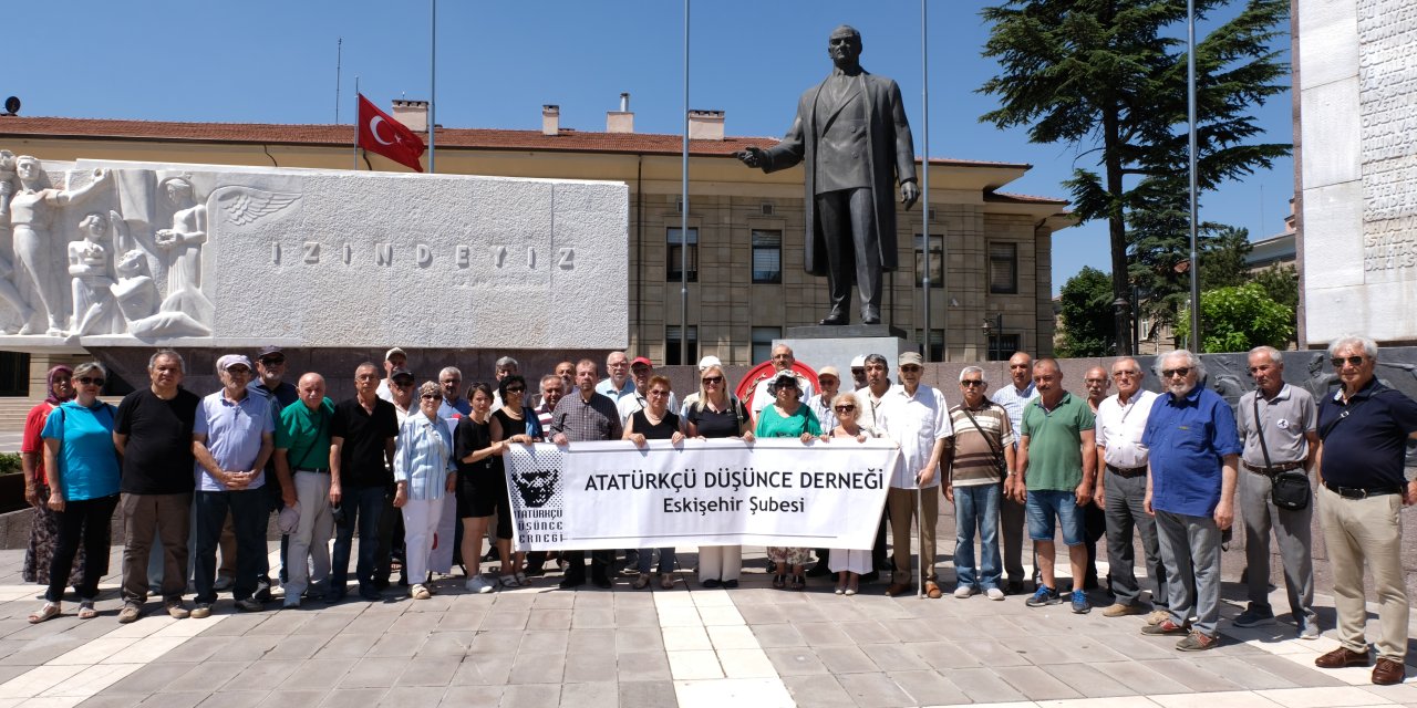 ADD Eskişehir Şubesi Madımak Katliamı’nda ölenleri andı