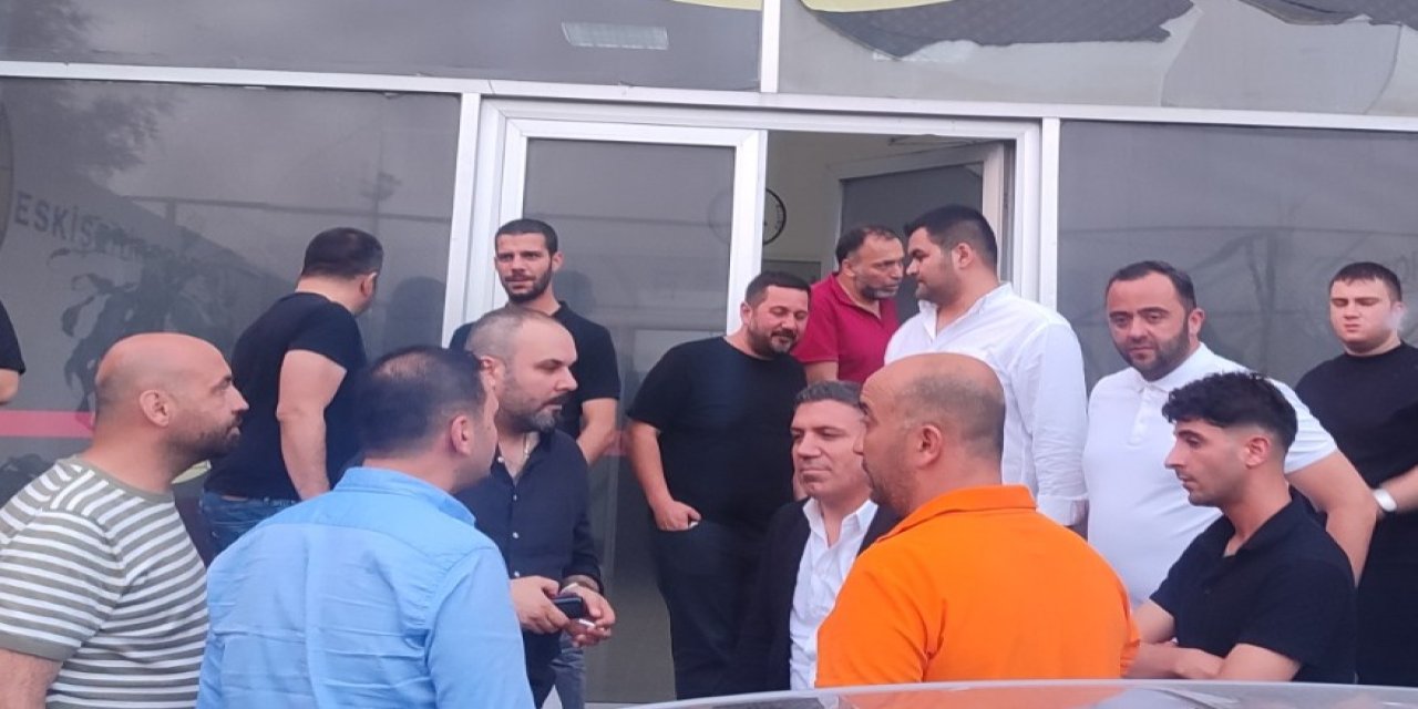 Eskişehirspor yönetimi kolları sıvadı: Görüşmelere başlanıyor