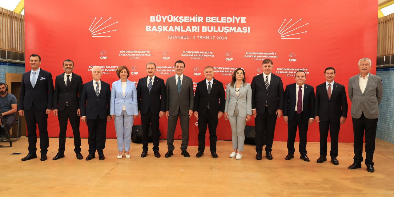 Başkan Ayşe Ünlüce İstanbul'da